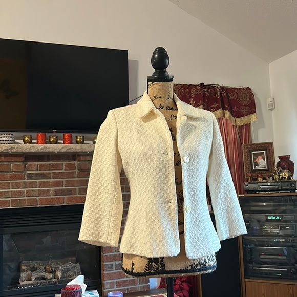 Banana Republic Jackets & Blazers - Jacket winter white three quarter sleeve
